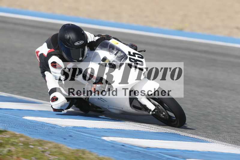 /Archiv-2024/02 29.01.-02.02.2024 Moto Center Thun Jerez/Gruppe schwarz-black/185